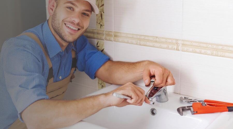 Professional emergency plumbing in Leonard, MI